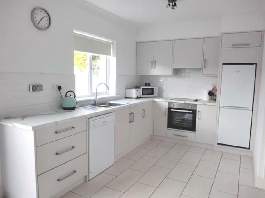 Villa Townhouse Clifden: Located In The Heart Of Connemara Exterior foto